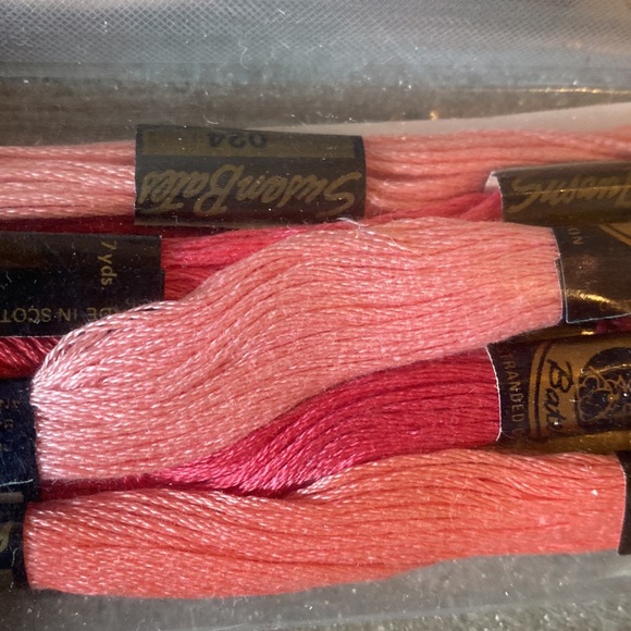 Susan Bates Embroidery Thread Large Lot / Bundle - Picture 5 of 5